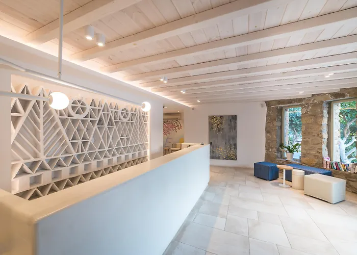 Vienoula's Garden Hotel 4*