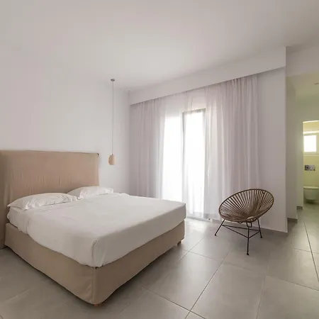 Vienoula's Garden Hotel 4*