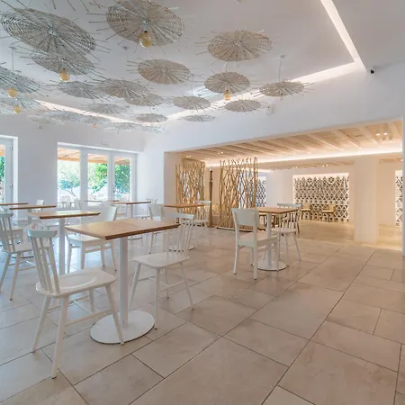 Hotell Vienoula's Garden 4*