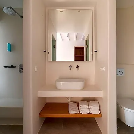 Vienoula's Garden 4*