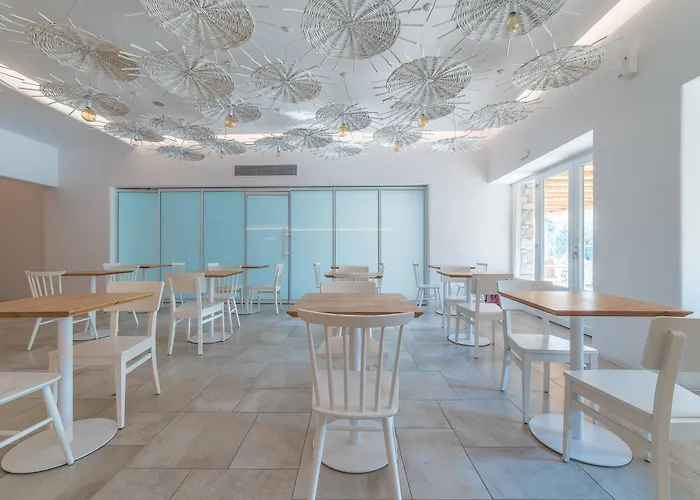 Vienoula's Garden 4*